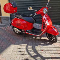 Vespa 300 gts