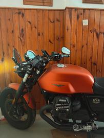 Moto guzzi v7 stone 850 2022
