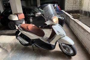 Scooter Piaggio Beverly 300 ie