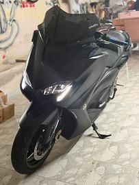 Tmax 560