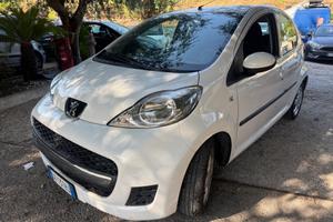 Peugeot 107 1.0 68CV 5p. Sweet Years 2Tronic