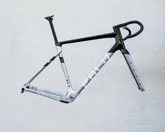 KIT TELAIO CARBONIO GRAVEL ARTIGIANALE PALU Size4