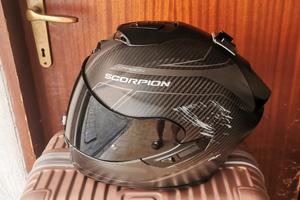 Casco integrale Scorpion EXO1400 in fibra di carbo