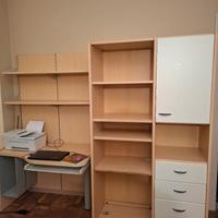 libreria con scrivania