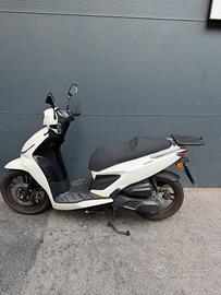 SCOOTER 125 CC MOTRON VENTURA 6.000 KM del 2022