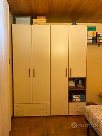 Armadio e letto singolo abbinato – 300 €