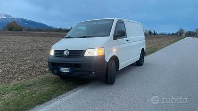 Autocarro T5 transporter 2,5 TDI