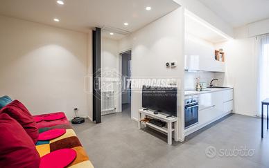 TRE LOCALI IN PIENO CENTRO COMPLETAMENTE RISTRUTTU