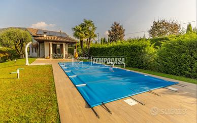 VILLA CON PISCINA E BOX DOPPIO
