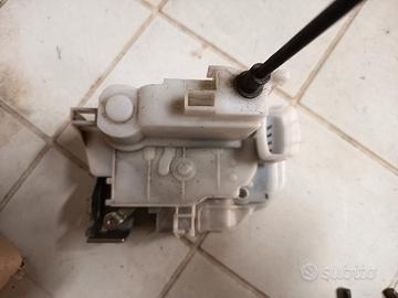 serratura elettrica post sx fiat tipo 2018