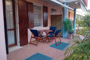 Piscina e spazi verdi