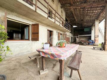 CASA SEMINDIPENDENTE A MONTICHIARI