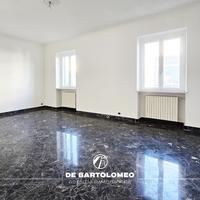 Via messapia ampio quadrivani ben tenuto