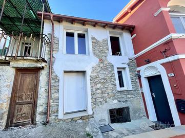 CASA SEMINDIPENDENTE A BORGOMARO