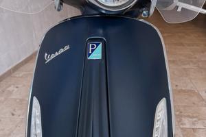 Vespa Primavera 125 cc completa di accessori
