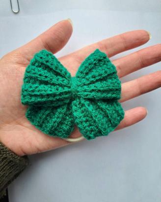 Elastico per capelli con fiocco fatto a mano