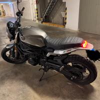 Benelli leoncino 800 trail