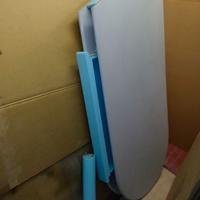 Scrivania angolare a muro grigio azzurra