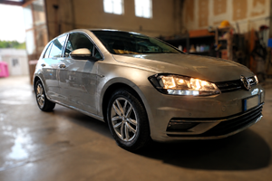 VOLKSWAGEN Golf 1.5 TGI DSG  Business BlueMotion