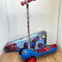 Monopattino spider-man