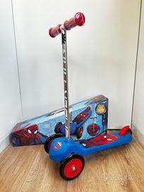 Monopattino spider-man