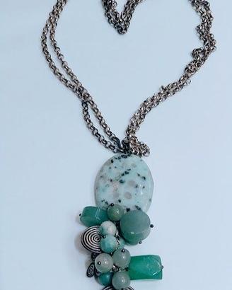 Collana con ciondolo in giadeite e agata