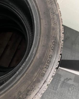 GOMME INVERNALI 205/55 R16 DUNLOP