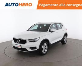 VOLVO XC40 T3 Momentum