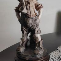 Statua di ceramica