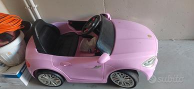 Macchina Mercedes bambina
