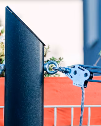 Pali per tenda vela con 6 punti di ancoraggio.
