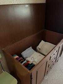 Cassapanca in legno con piedi finta cassettiera