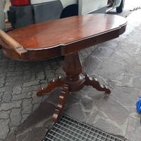 tavolo con gamba centrale