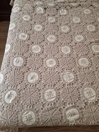 Coperta matrimoniale ecrù  fatta all'uncinetto