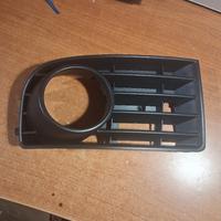 GRIGLIA PARAURTI INFERIORE DX FENDINEBBIA GOLF 5