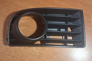 GRIGLIA PARAURTI INFERIORE DX FENDINEBBIA GOLF 5