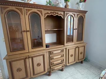 Parete attrezzata da salotto in legno