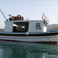Barca da pesca con licenza