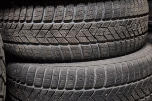 treno gomme invernali Pirelli 245 50 19