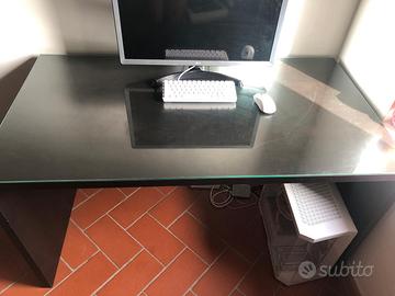 Scrivania ikea nera