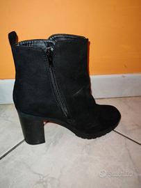 Stivaletti neri donna