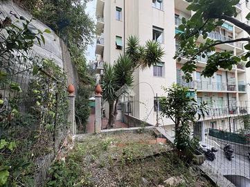 3 LOCALI A GENOVA