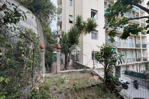 3 LOCALI A GENOVA