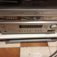 amplificatori, diffusori, supporti.