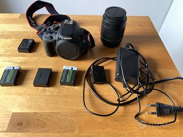 Canon EOS 100D + 18-55 + 4 batterie e accessori