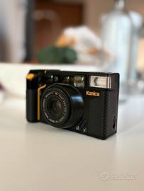 Fotocamera analogica Konica MR70