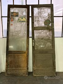 Vecchie porte bottega officina anni ‘40