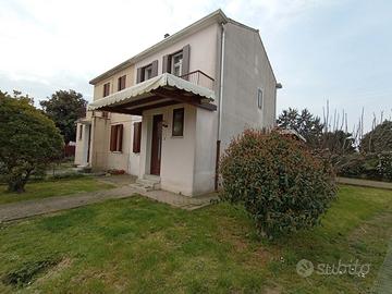 PORZIONE DI BIFAMILIARE - Pegolotte [C0741]