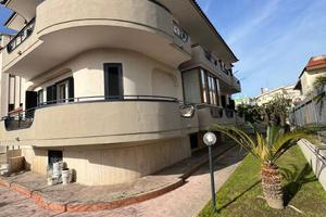 appartamento in villa con tre camere notte