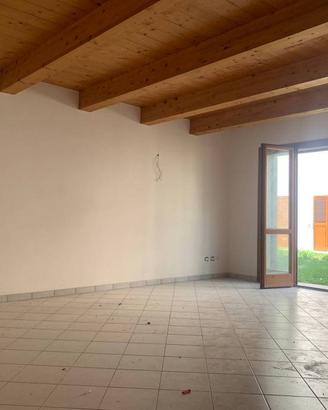 Appartamento di 111 m² con 4 locali a Massa Lombar